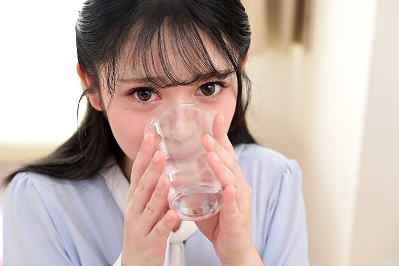06_pxvr00275jp-5